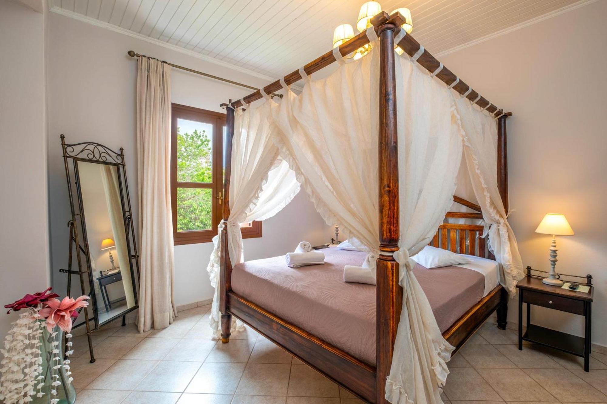 Santa Elena Boutique Rooms Chania  Bagian luar foto